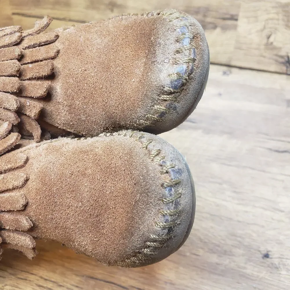 Minnetonka brown leather double fringe ankle bootie sz 5